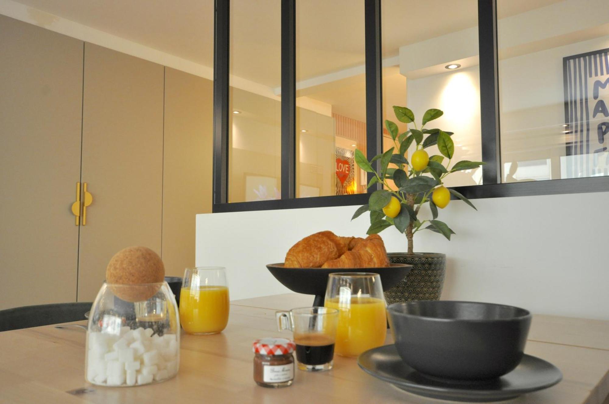 Monaco # Menton - 4 Persons - Hypercenter - Private Parking - Full Renovated - Clim - Fast Wifi - Beach And Sun Exterior foto
